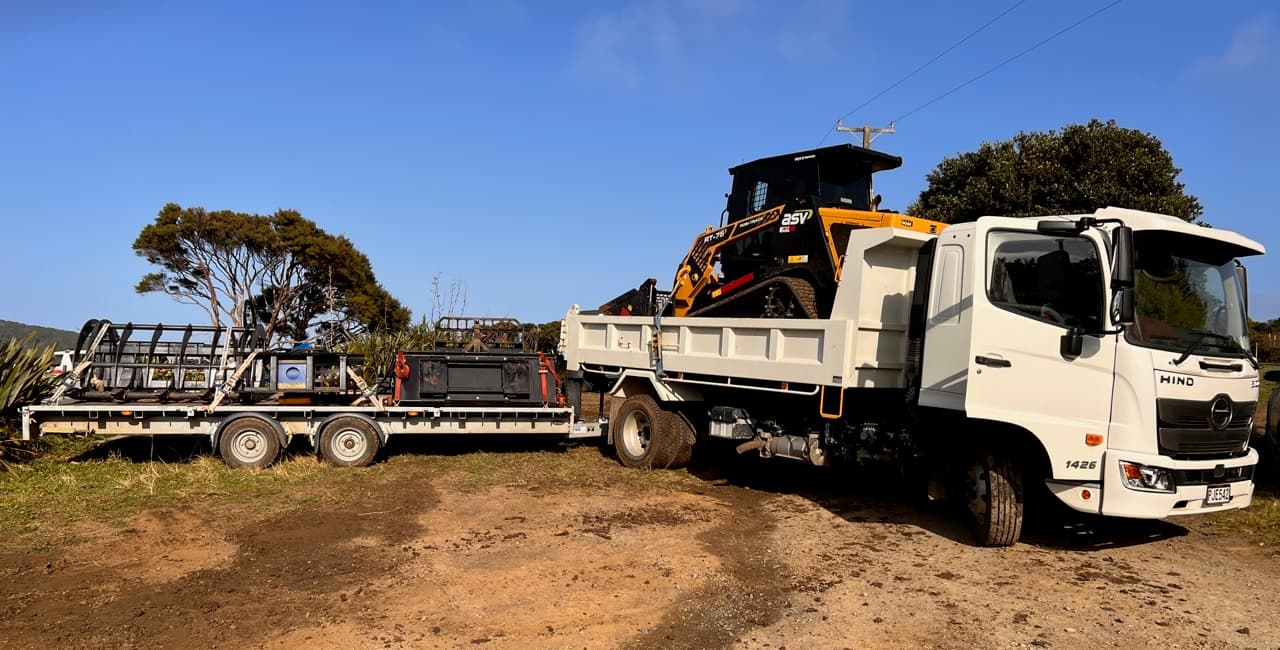 Hino with Posi Track loaded 