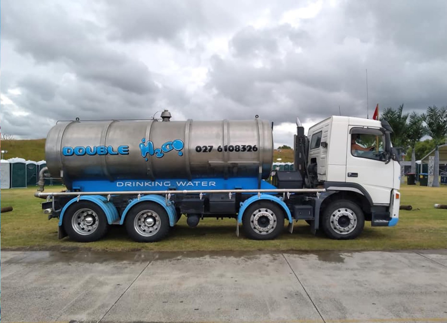 Double H2Go scp Bulk Water Image Link