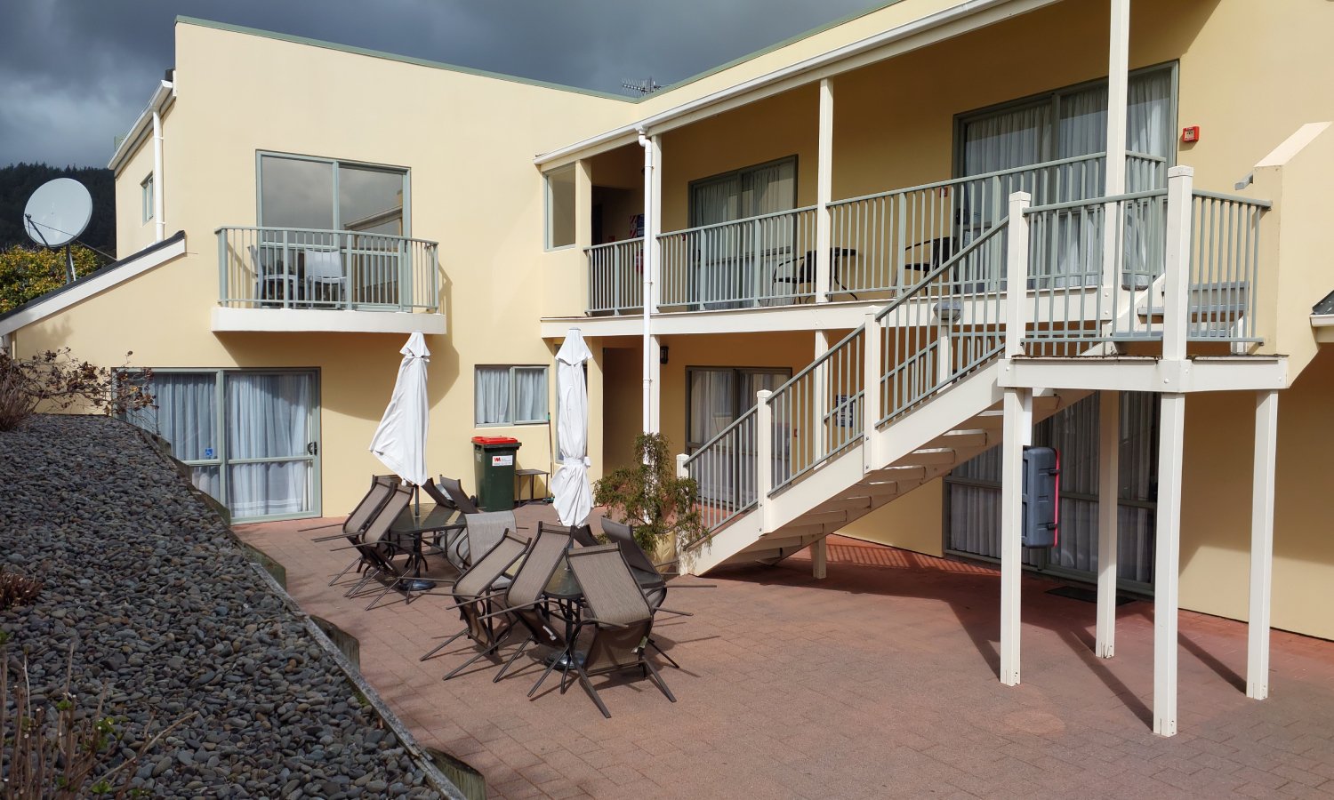 Elliotts Motor Lodge our specials image link