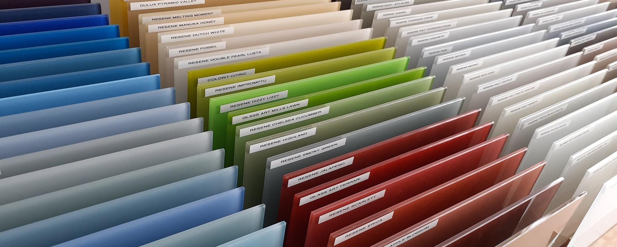 Wide range of labelled splashback colour and material options