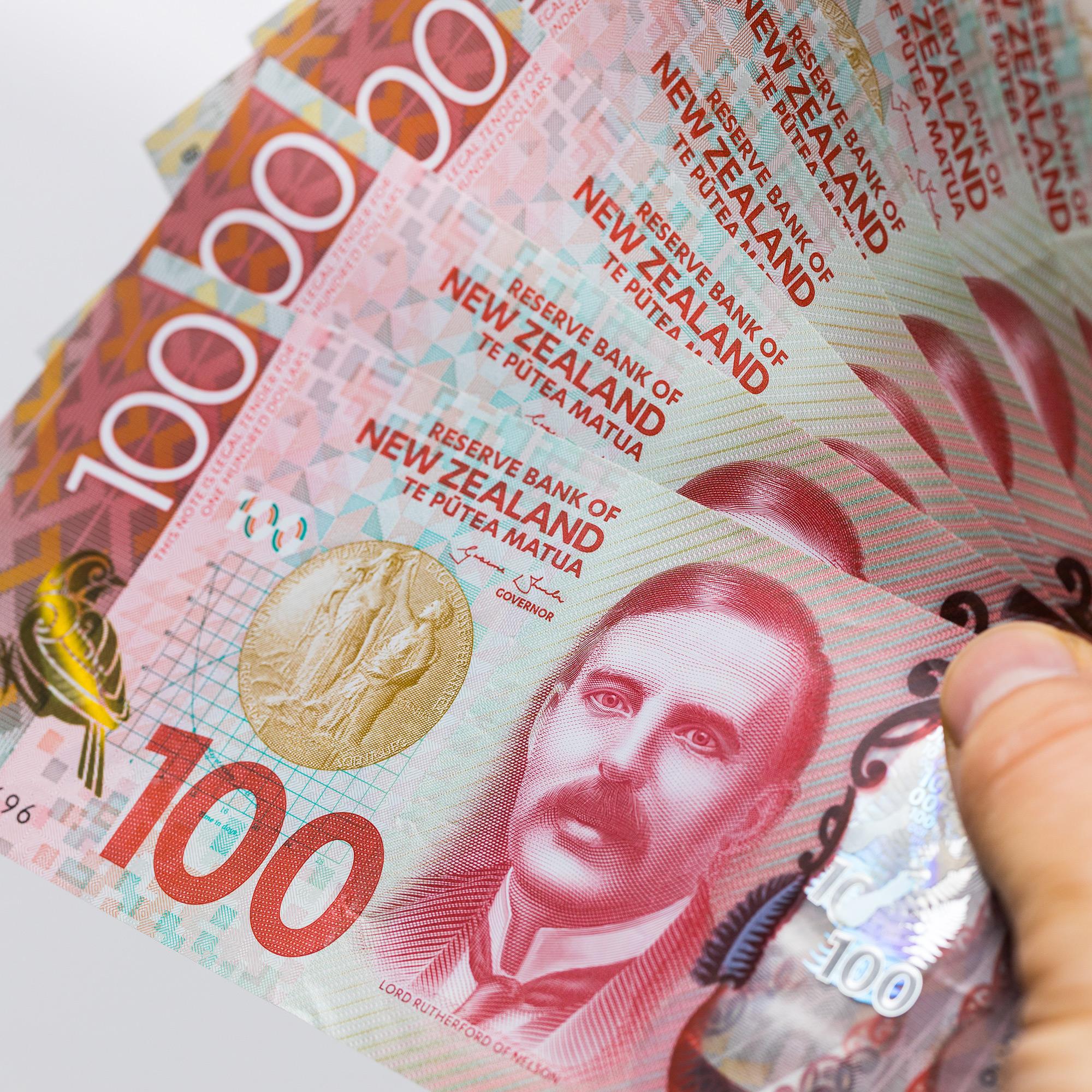 Big Cash-Back Rewards for Switching Banks