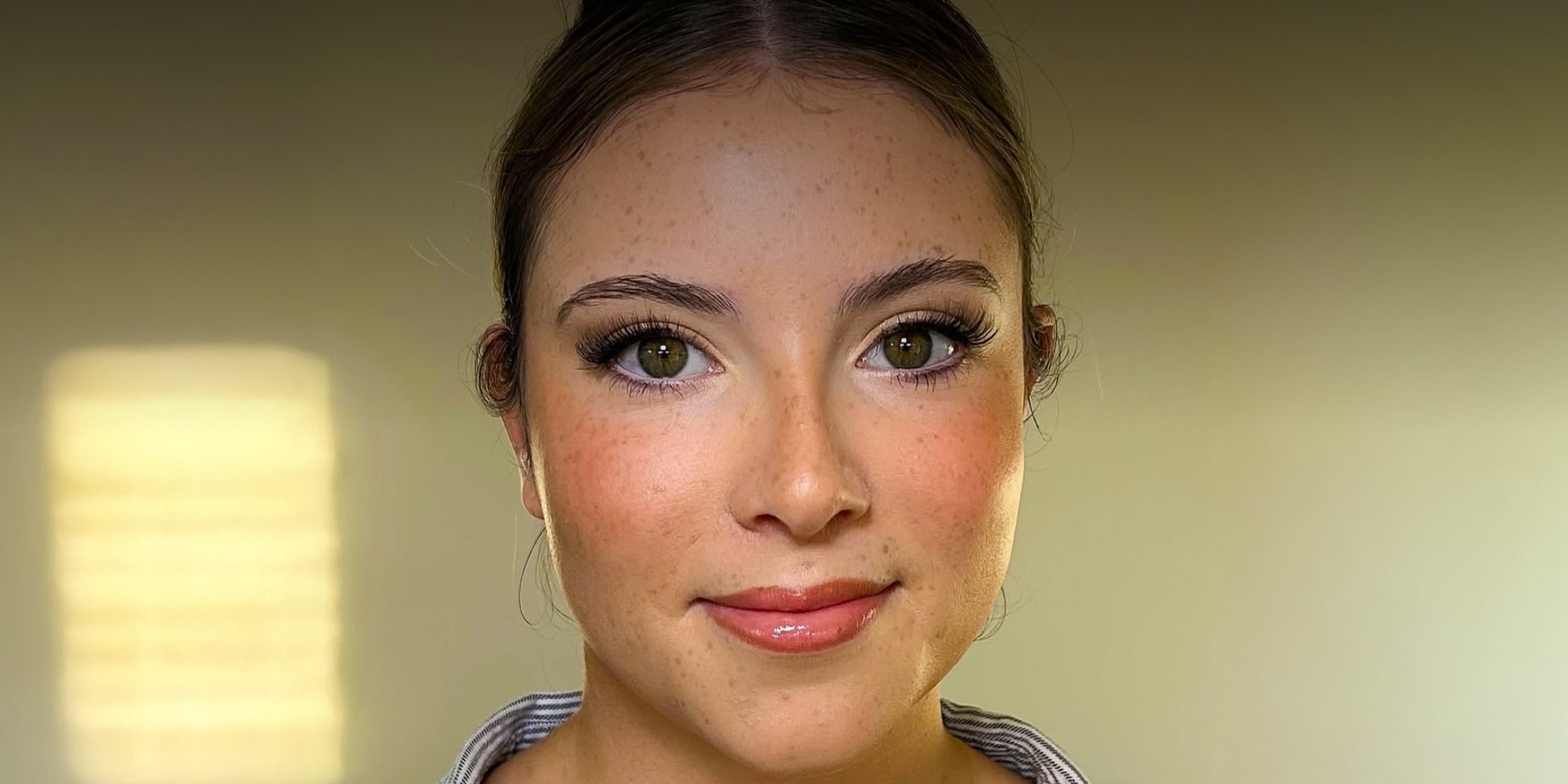 Briar Mckenzie Makeup Artist Home Page Banner Image