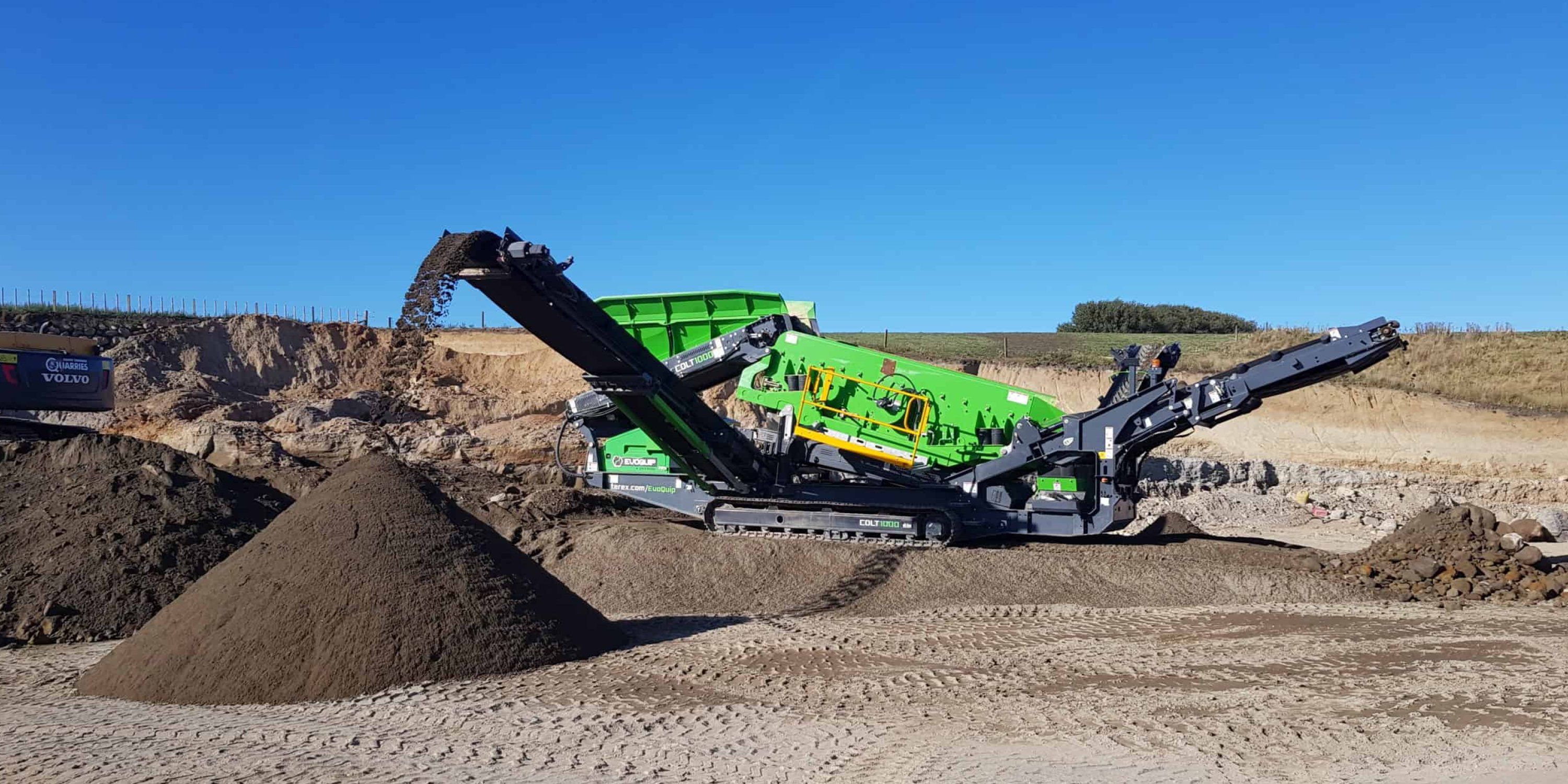 Topsoil screening machine 