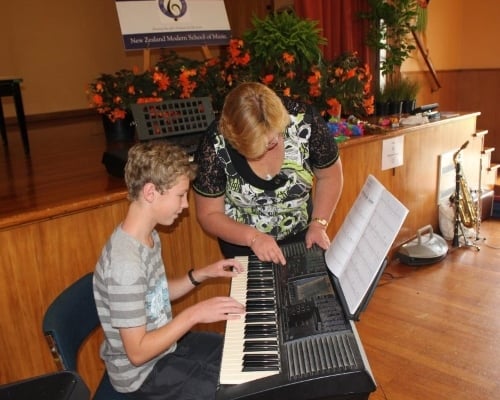 piano lessons paeroa